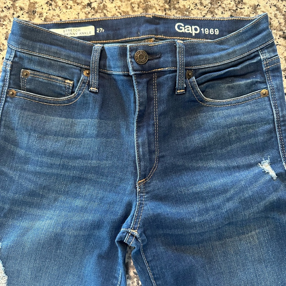 Gap super stretch true skinny ankle size 27